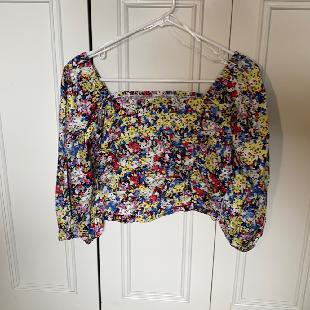 Size medium boutique floral top